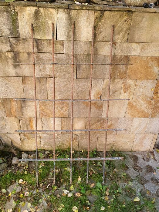 Метални решетки за прозорци