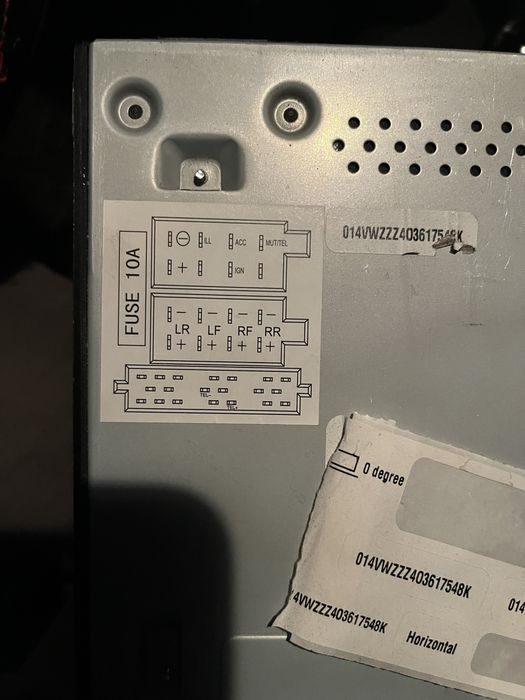 Продам магнитолу rcd 220