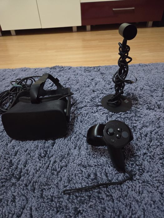 Vând Ochelari VR Oculus Rift