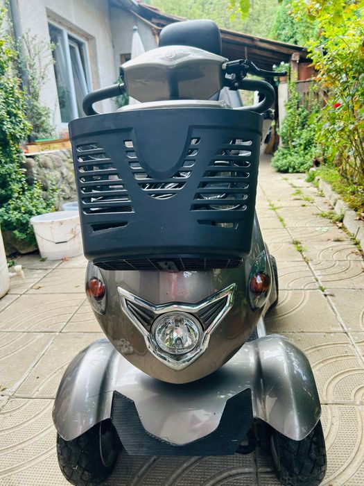 Електрически скутер Bechle