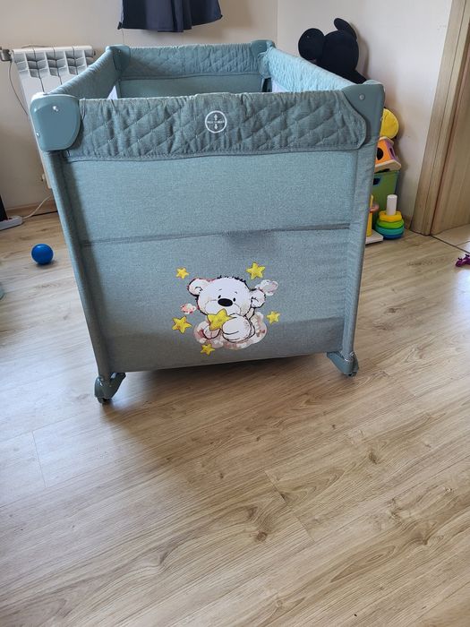 Продавам кошара с матрак