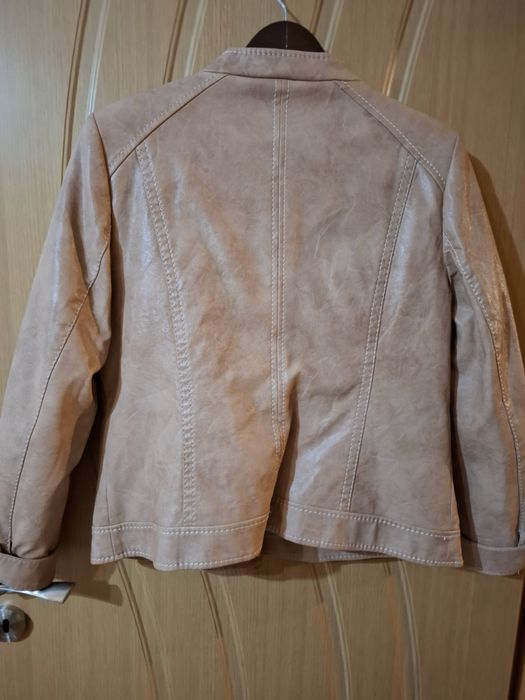 Кожено дамско яке