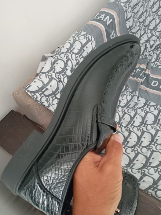 Продам мужские туфли