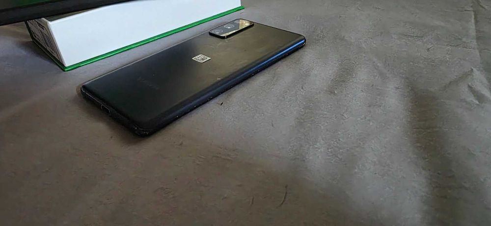 Samsung Galaxy S20FE 5G 6GB RAM 128GB Black-Без Забележки!