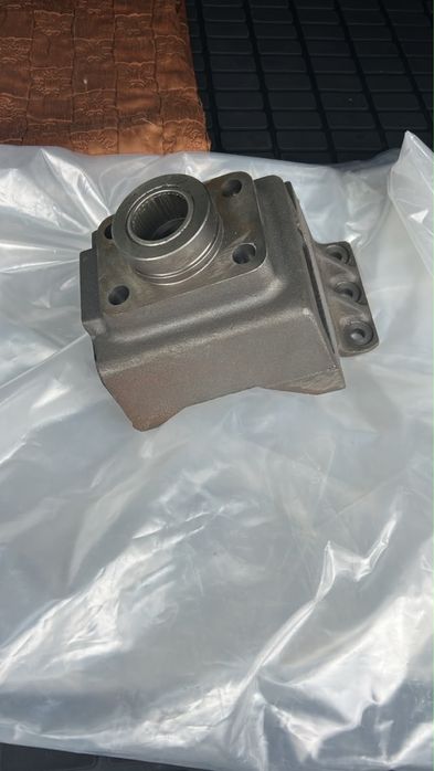 Опора редуктора John Deere H136759