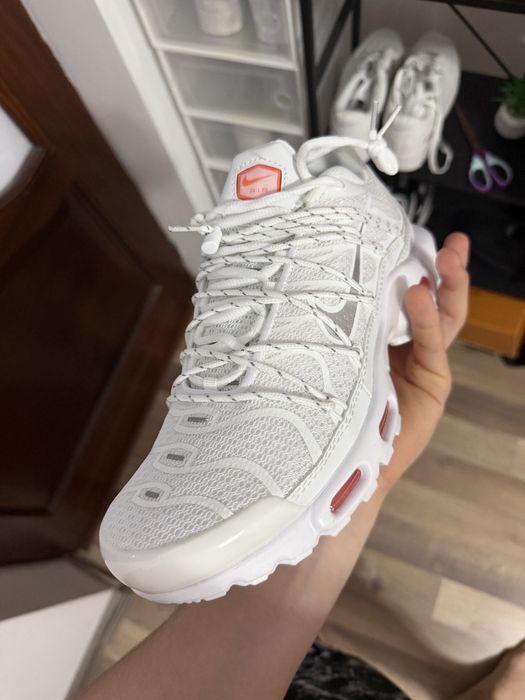 Adidasi Nike tn