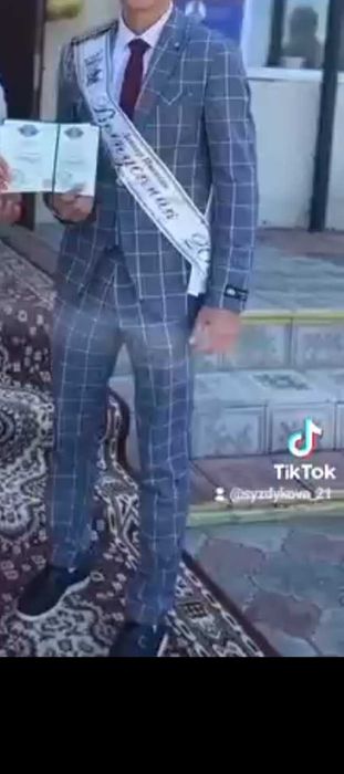 Продам костюм классика
