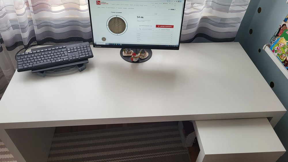 Разгъваемо бяло бюро - малко ползвано