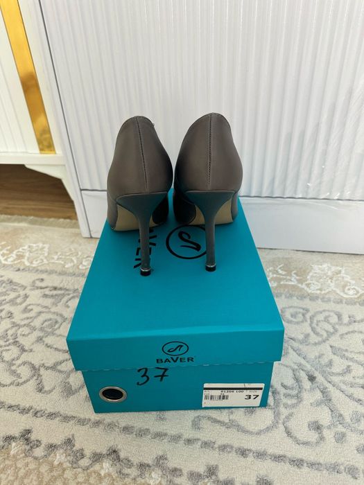 Туфли новые 37 рр