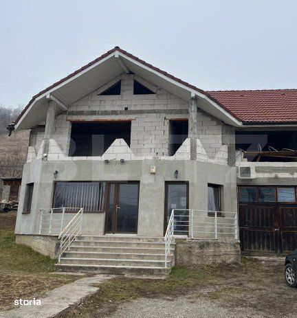 Casa de vanzare sau schimb, 240 mp, 700 mp teren, Caianu
