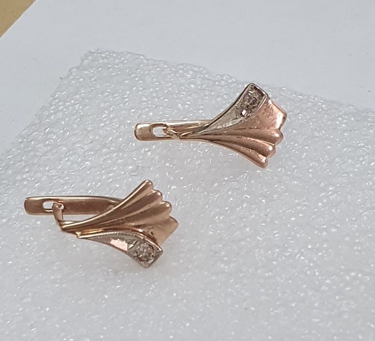 Ракушка   бриллиантиком.