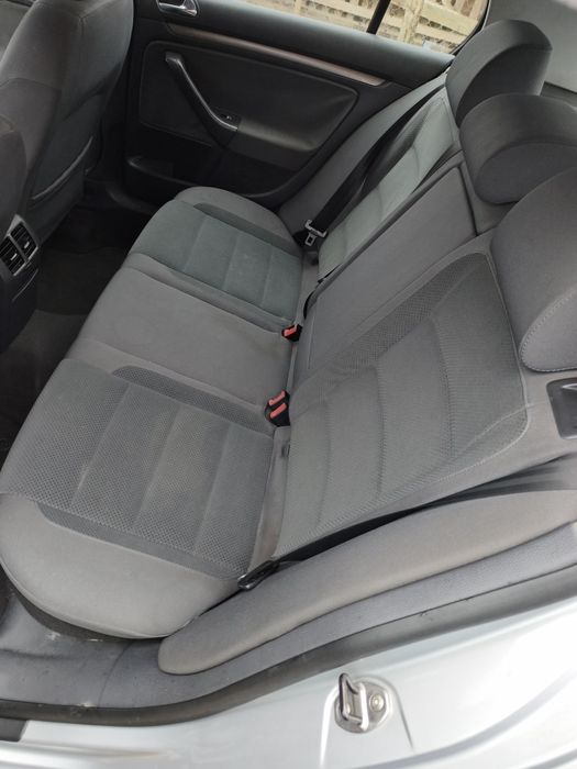 Interior textil vw Golf 5(berlina)cu geamuri electrice față/spate
