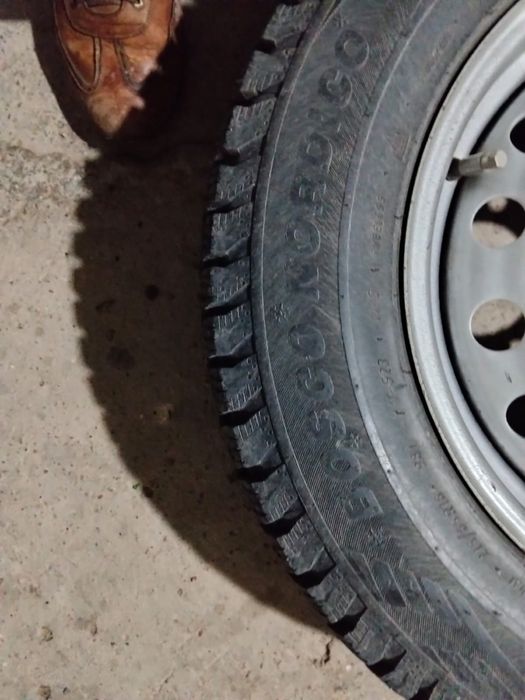 Шины нива шипы ..