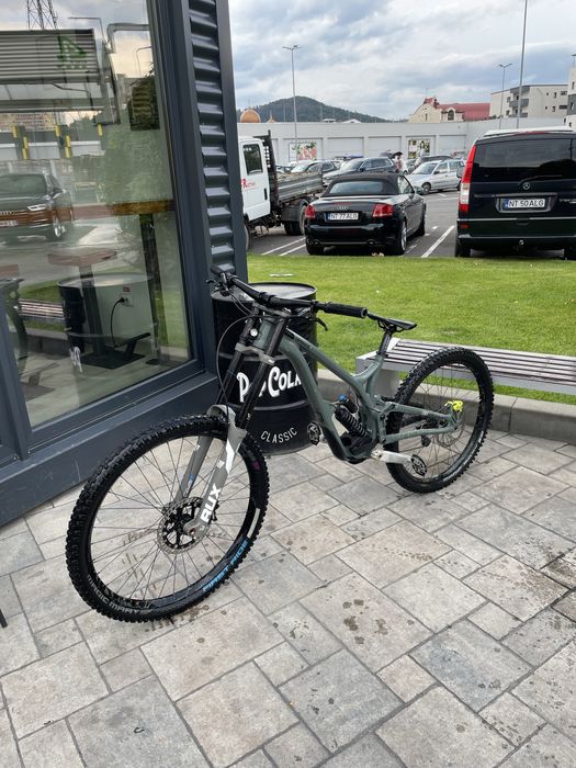 vand bicicleta full suspension commencal supreme dh v4 2022