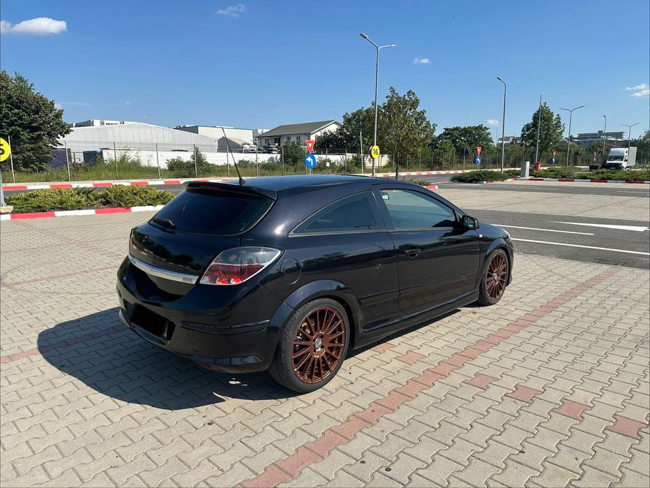 Vând Opel Astra H GTC 2007, 1.6 benzină 105 CP
