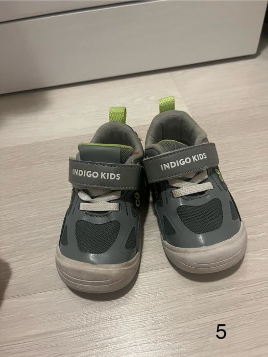 Кроссовки детские