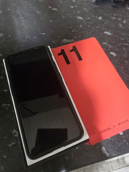 Oneplus 11 model top 16/256 că nou cutie full