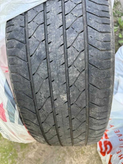 Продаем комплект шины летние на легковую 4 шт. 235/55R18 без диска Б/у