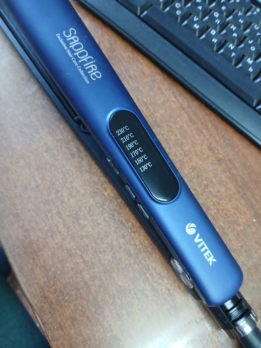 Продам утюжок для волос.