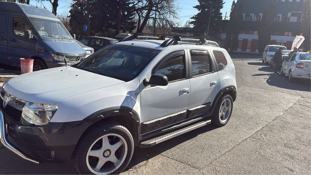 Vand dacia duster 2x4, an 2011
