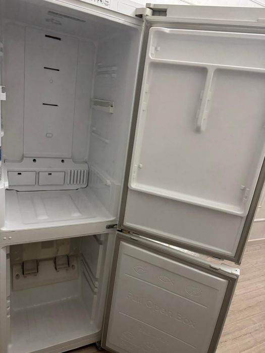 Продаеться холодильник