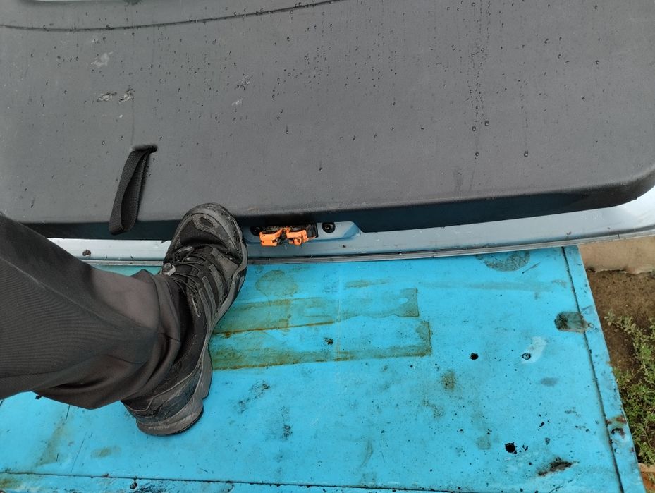 Продам крышку на форд Мондео с 2001