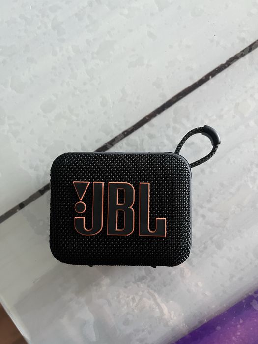 Продам колонку JBL