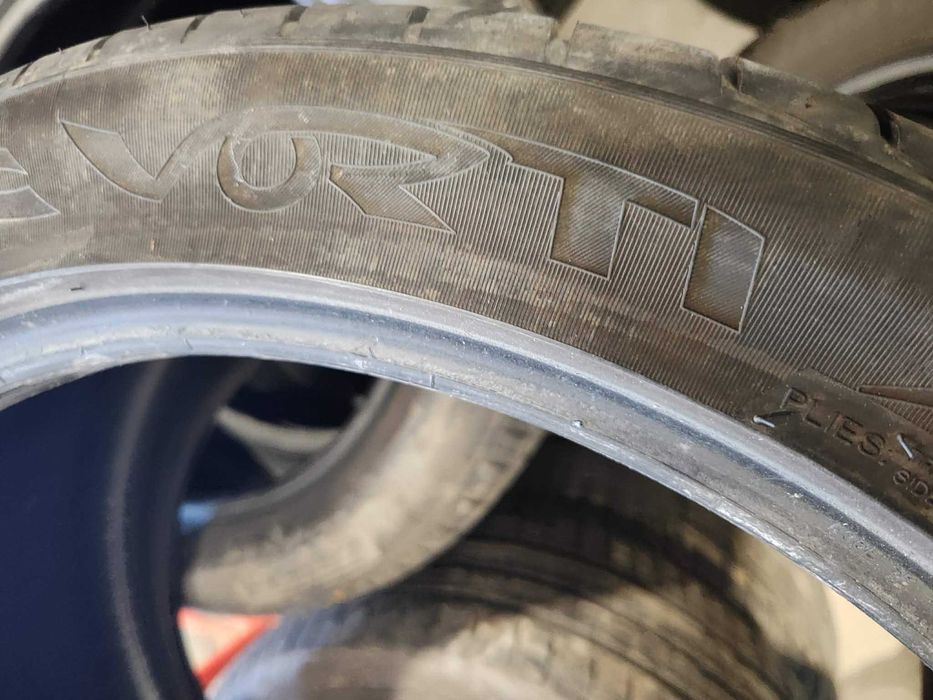 4бр.летни гуми 265/35/19 Vredestein