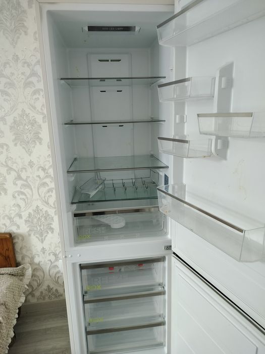 Продам холодильник Midea