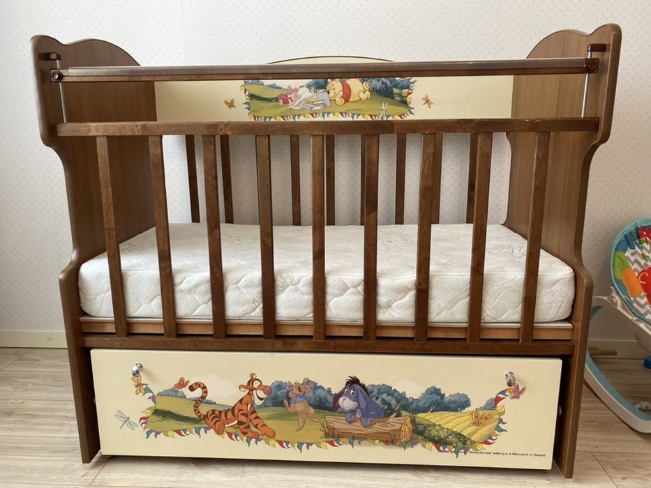 Детский кровать деревянное