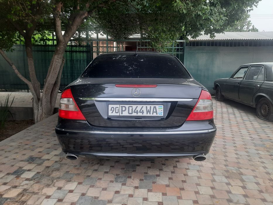 Mercedes-benz w211 e 240 год выпуска 2003