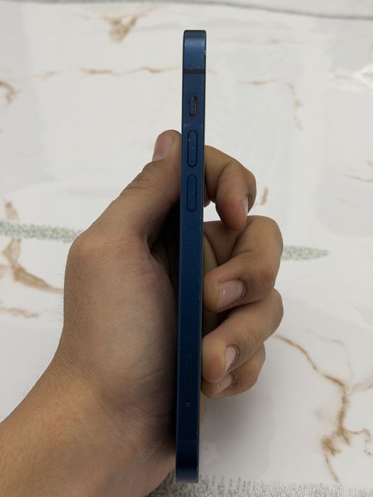 Продам Iphone 12 синий