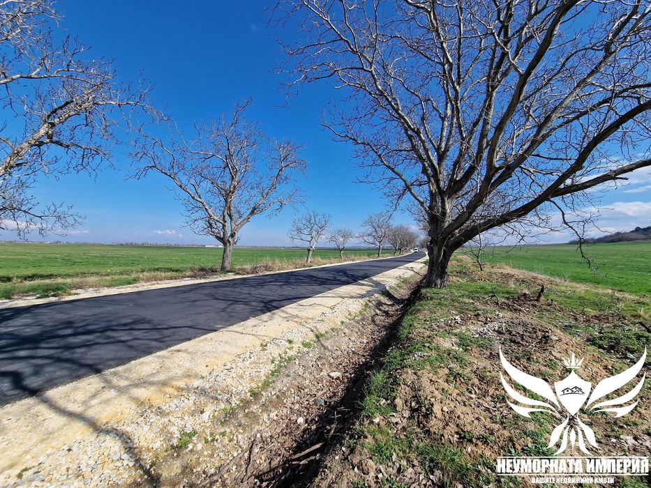 Под наем земя, парцел, паркинг 2300кв в гр.Асеновград към с.Козаново