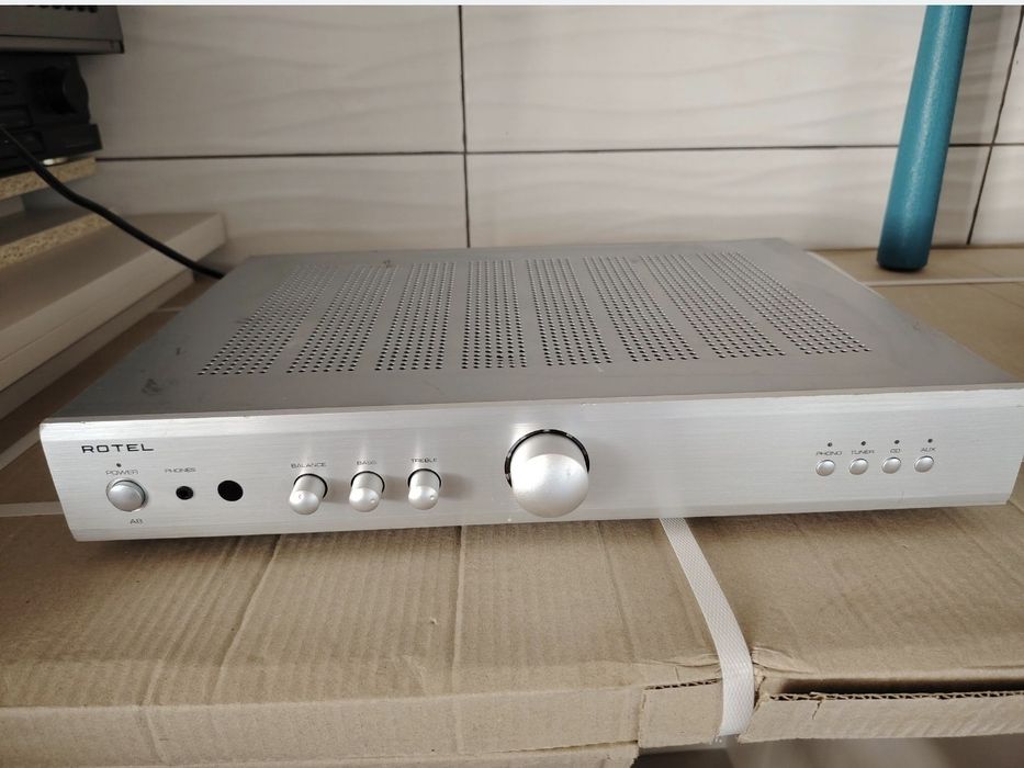 Amplificator Rotel A8