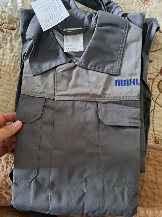 Продаю спец одежду