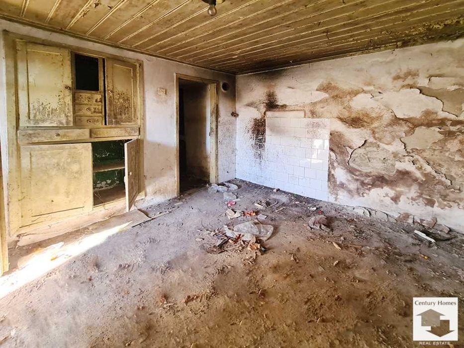 120353 Къща с гараж и просторен двор в с. Драганово, Велико Търново