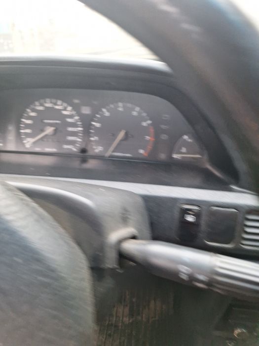 Продам мазду 323