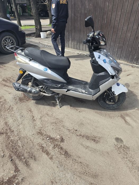 Продам мопед м8.