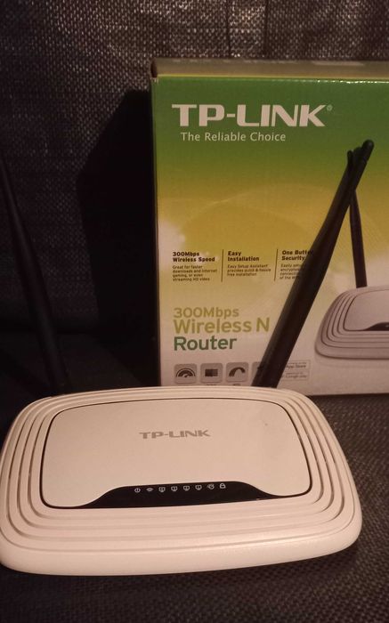 Безжичен рутер TP-Link TL-WR841N 300Mbps с две антени за стабилен сигнал