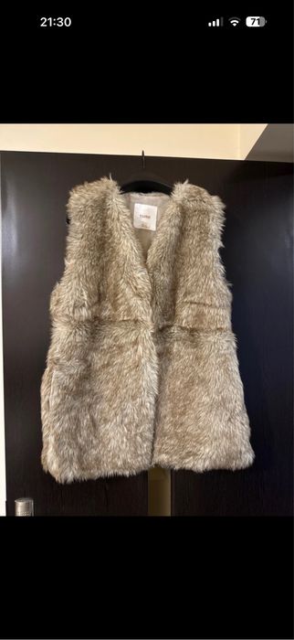 Vesta de blana de fete PULL&BEAR marimea M