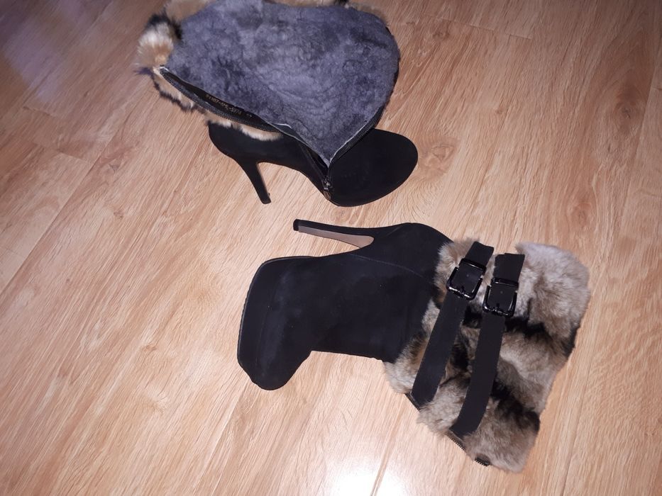 Женские зимние ботинки