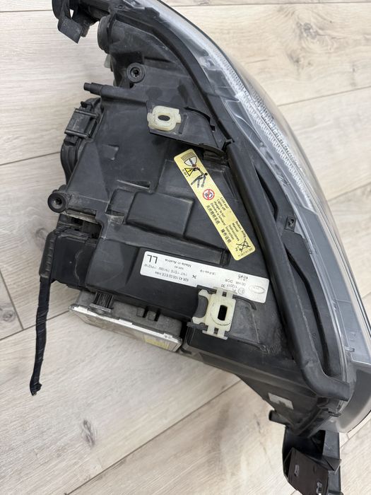 Фар за BMW E90/91 ляв