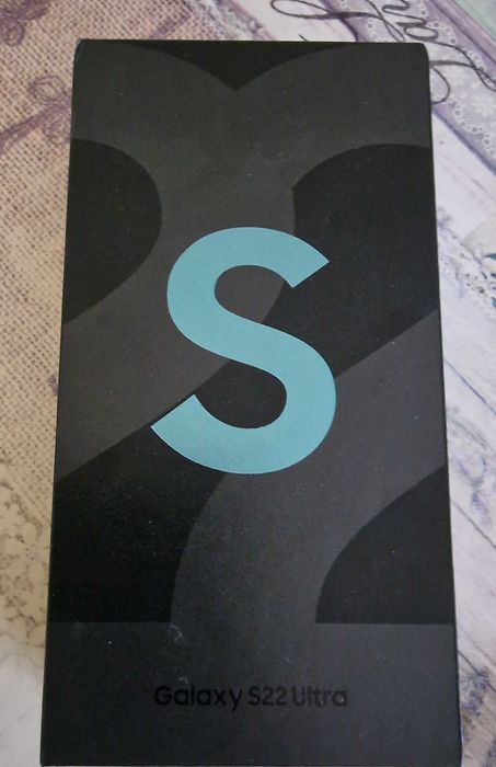 Самсунг  S 22 ултра 256/12