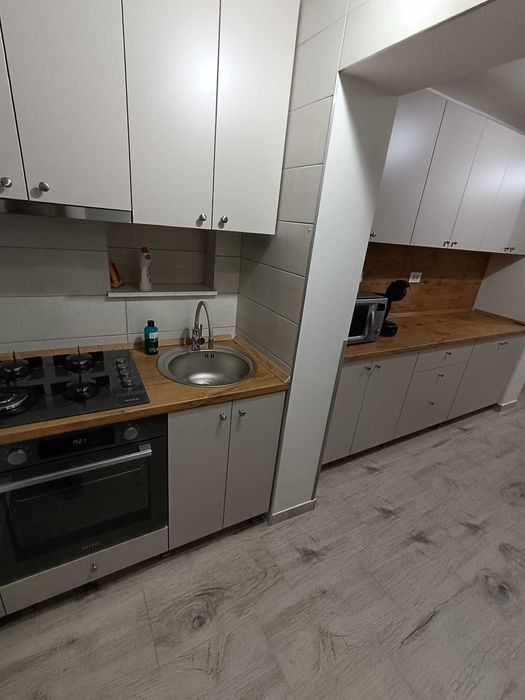prima inchiriere apartament renovat complet 2 camere