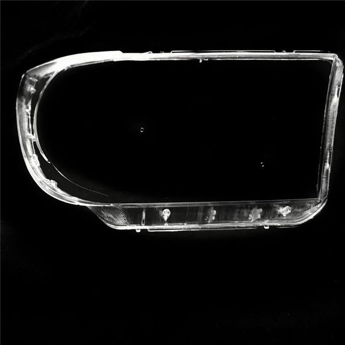 Стекла фар  Tayota sequoia,  tundra  07-13г.