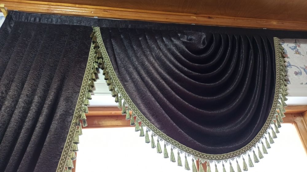 Продаётся 2 шторы новый