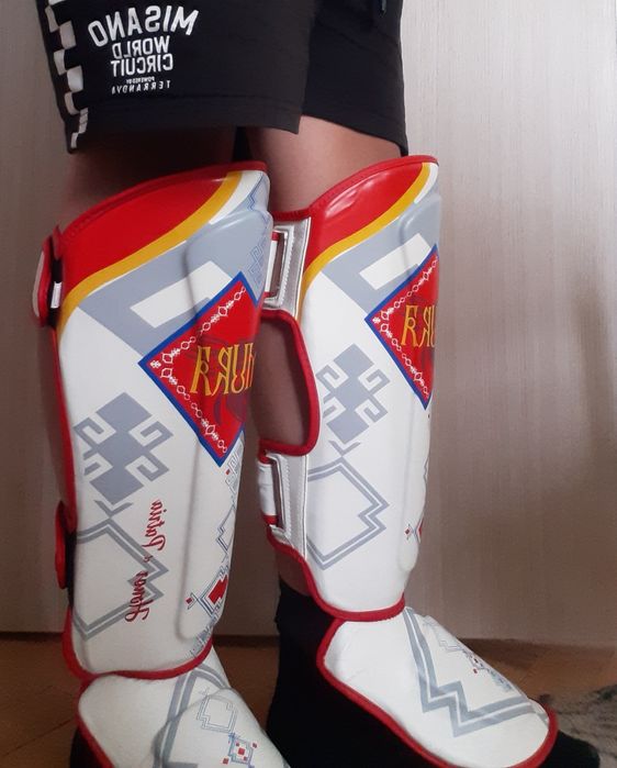 Tibiere kickbox armura Honor et Patria limited edition