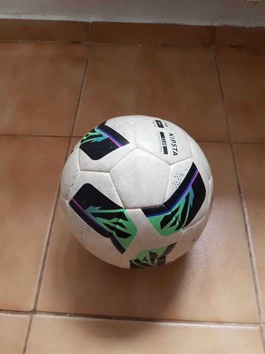 Minge Fotbal Hybride FIFA BASIC CLUB BALL Mărimea 5