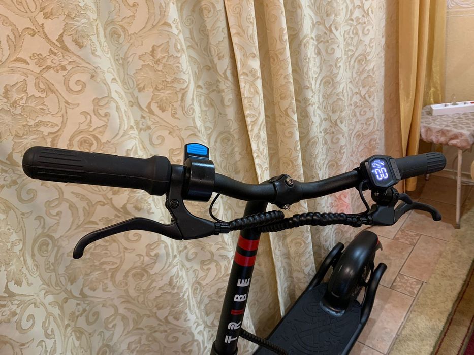 Электросамокат последней модели!