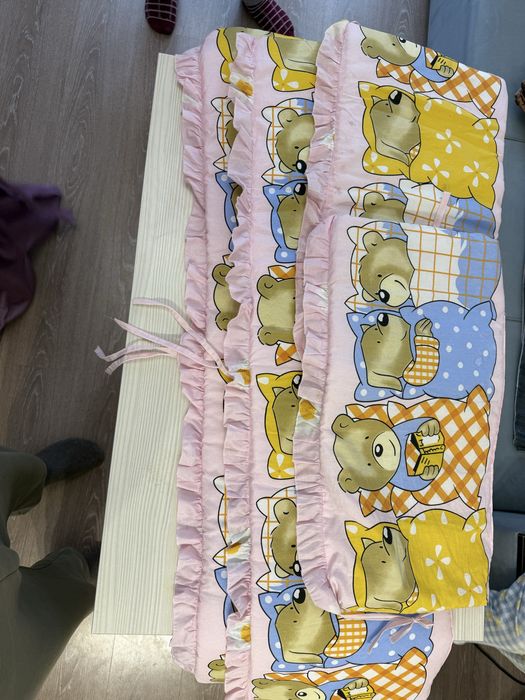 Продам бортики наволочки и чехол для стульев